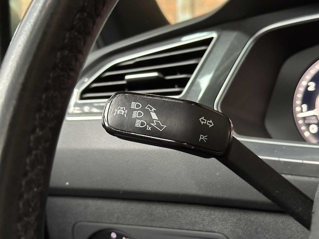 Volkswagen tiguan 1.4 tsi act highline 148pk 2018 (origineel-nl), rr-501-h - afbeelding 9 van  47