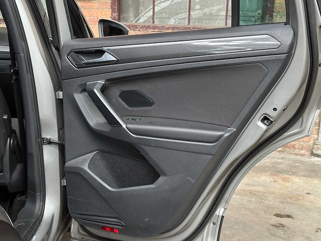 Volkswagen tiguan 1.4 tsi act highline 148pk 2018 (origineel-nl), rr-501-h - afbeelding 23 van  37
