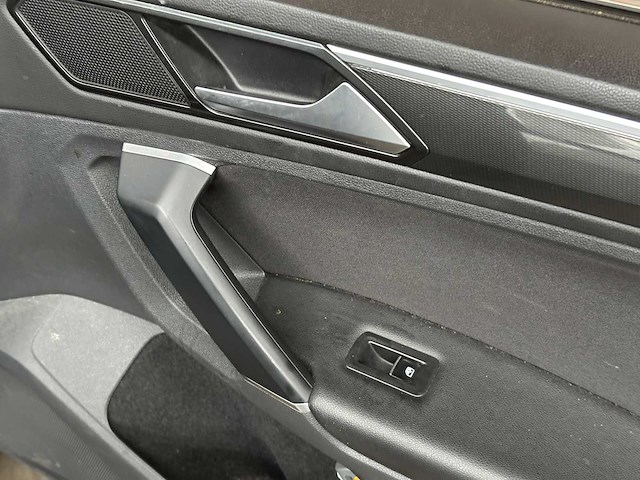 Volkswagen tiguan 1.4 tsi act highline 148pk 2018 (origineel-nl), rr-501-h - afbeelding 25 van  37