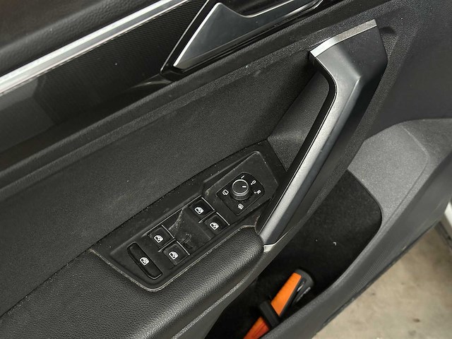 Volkswagen tiguan 1.4 tsi act highline 148pk 2018 (origineel-nl), rr-501-h - afbeelding 12 van  29
