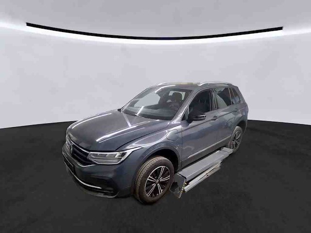Volkswagen tiguan 1.4 tsi ehybrid 245pk automaat 2022 - afbeelding 1 van  9