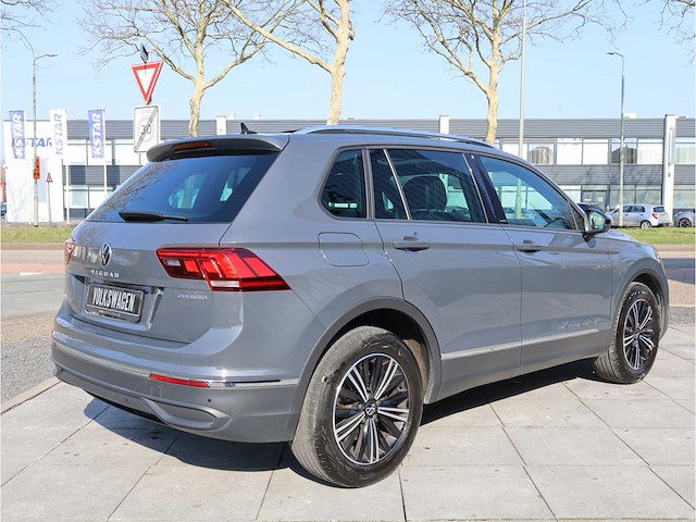 Volkswagen tiguan 1.4 tsi ehybrid 245pk automaat 2022 - afbeelding 33 van  37