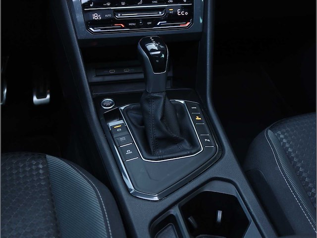 Volkswagen tiguan 1.4 tsi ehybrid 245pk automaat 2022 - afbeelding 16 van  37