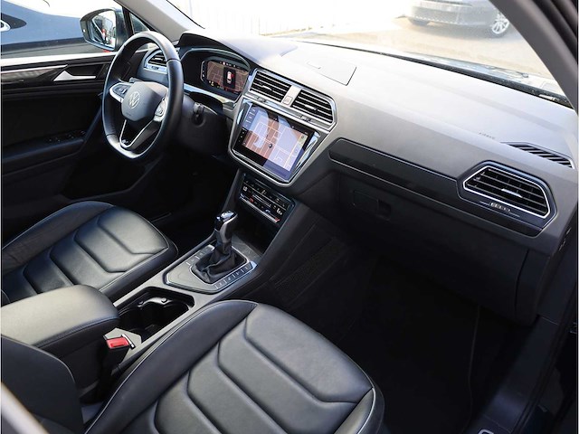 Volkswagen tiguan 1.4 tsi ehybrid elegance 245pk automaat 2022 - afbeelding 9 van  47