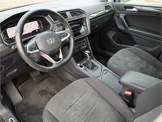 Volkswagen tiguan 1.4 tsi ehybrid phev 245pk automaat 2022 - afbeelding 3 van  42