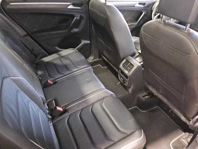 Volkswagen tiguan 1.4 tsi ehybrid phev 2x r-line 245pk automaat 2023 - afbeelding 19 van  21