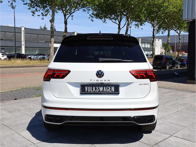 Volkswagen tiguan 1.4 tsi ehybrid phev 2x r-line 245pk automaat 2023 - afbeelding 32 van  48