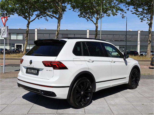 Volkswagen tiguan 1.4 tsi ehybrid phev 2x r-line 245pk automaat 2023 - afbeelding 44 van  48