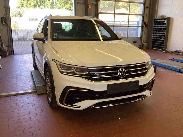 Volkswagen tiguan 1.4 tsi ehybrid r-line 2x 245pk automaat 2022 - afbeelding 14 van  19