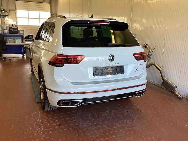 Volkswagen tiguan 1.4 tsi ehybrid r-line 2x 245pk automaat 2022 - afbeelding 12 van  19