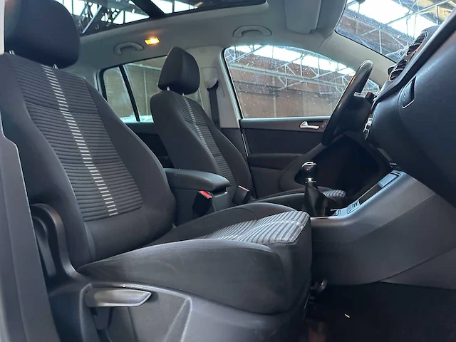 Volkswagen tiguan 1.4 tsi sport&style 150pk 2010, 85-nhx-7 - afbeelding 31 van  46