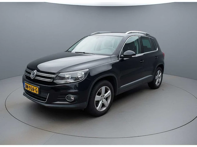 Volkswagen tiguan 1.4 tsi sport&style | sn-926-g i - afbeelding 1 van  17