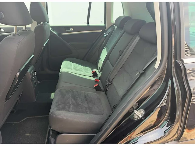 Volkswagen tiguan 1.4 tsi sport&style | sn-926-g i - afbeelding 17 van  17