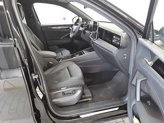 Volkswagen tiguan 1.5 ehybrid phev r-line 272pk automaat 2025 - afbeelding 12 van  12