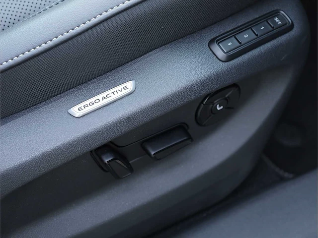 Volkswagen tiguan 1.5 ehybrid r-line phev 272pk automaat 2025 garantie 2030 hybride benzine - afbeelding 34 van  65