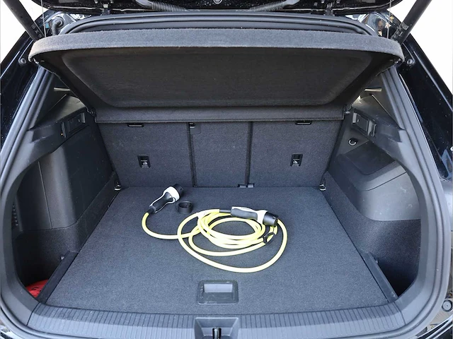 Volkswagen tiguan 1.5 ehybrid r-line phev 272pk automaat 2025 garantie 2030 hybride benzine - afbeelding 40 van  65