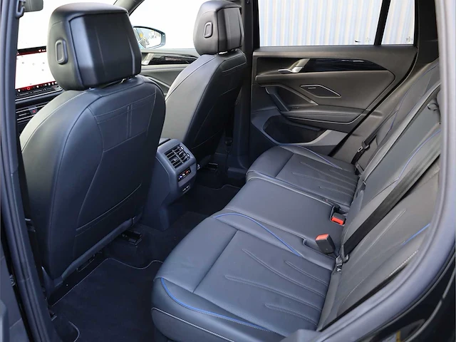 Volkswagen tiguan 1.5 ehybrid r-line phev 272pk automaat 2025 garantie 2030 hybride benzine - afbeelding 41 van  65