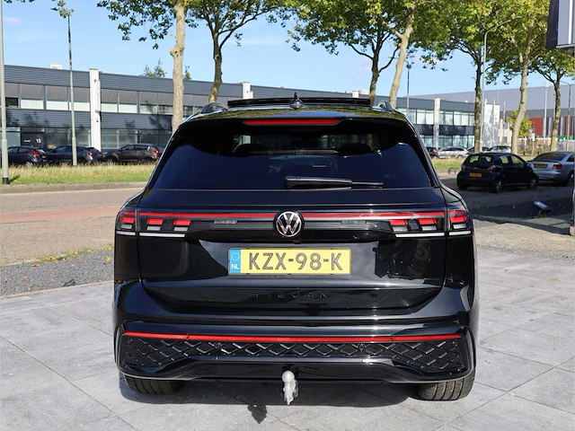 Volkswagen tiguan 1.5 ehybrid r-line phev 272pk automaat 2025 garantie 2030 hybride benzine - afbeelding 44 van  65