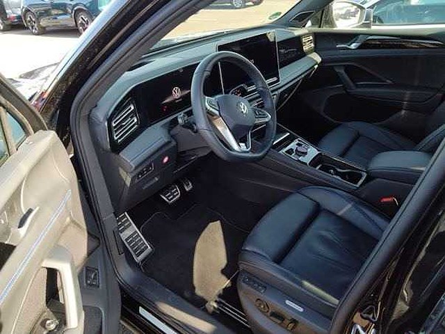 Volkswagen tiguan 1.5 ehybrid r-line phev 272pk automaat 2025 garantie 2030 - afbeelding 35 van  39