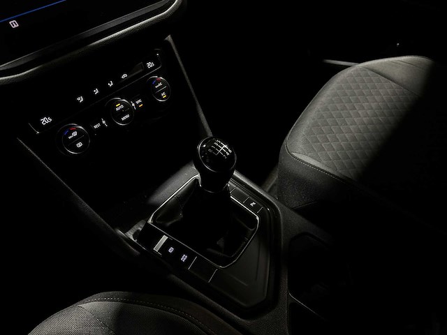 Volkswagen tiguan 1.5 tsi comfortline business 131pk 2019 (origineel-nl + 1e eigenaar), g-706-kf - afbeelding 18 van  39