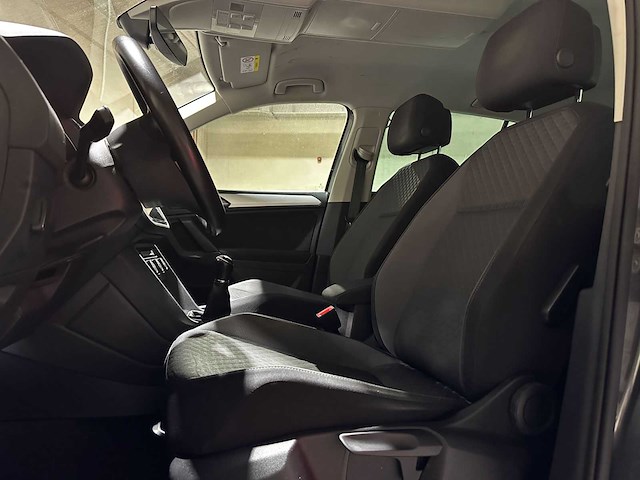Volkswagen tiguan 1.5 tsi comfortline business 131pk 2019 (origineel-nl + 1e eigenaar), g-706-kf - afbeelding 22 van  39