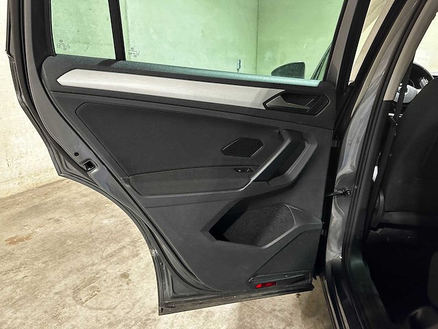 Volkswagen tiguan 1.5 tsi comfortline business 131pk 2019 (origineel-nl + 1e eigenaar), g-706-kf - afbeelding 24 van  39