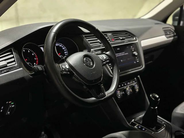 Volkswagen tiguan 1.5 tsi comfortline business 131pk 2019 (origineel-nl + 1e eigenaar), g-706-kf - afbeelding 9 van  40
