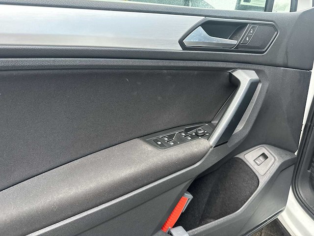 Volkswagen tiguan 1.5 tsi comfortline | g-556-hg - afbeelding 9 van  26