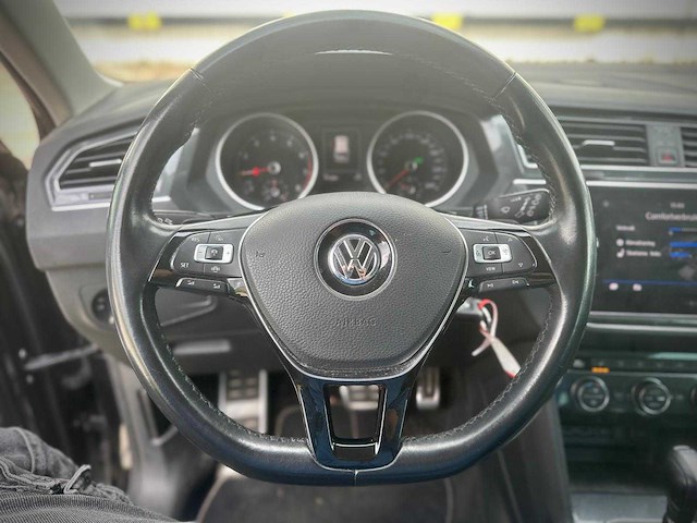 Volkswagen tiguan 1.5 tsi highl. bus r ; j-861-bj - afbeelding 14 van  17
