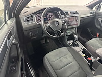 Volkswagen tiguan 2.0 tdi highline business r; xr-544-x - afbeelding 3 van  19