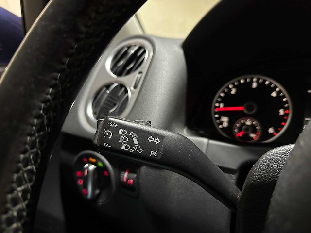 Volkswagen tiguan 2.0 tdi sport&&style 4motion 140pk 2011 (origineel-nl), 74-pnh-9 - afbeelding 12 van  30