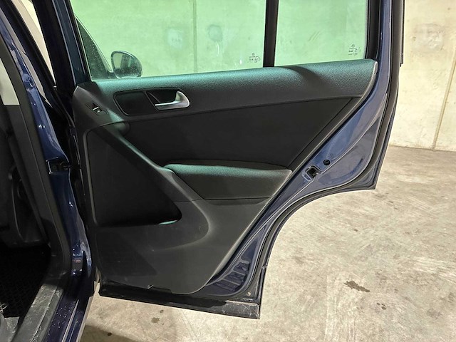 Volkswagen tiguan 2.0 tdi sport&&style 4motion 140pk 2011 (origineel-nl), 74-pnh-9 - afbeelding 19 van  30