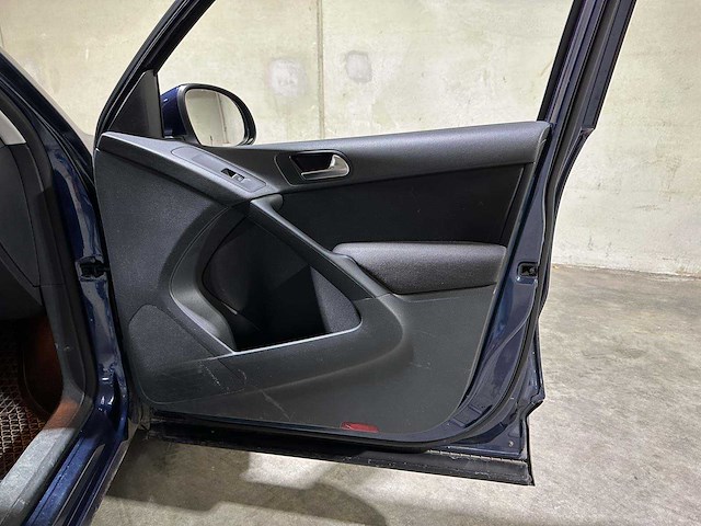 Volkswagen tiguan 2.0 tdi sport&&style 4motion 140pk 2011 (origineel-nl), 74-pnh-9 - afbeelding 20 van  30