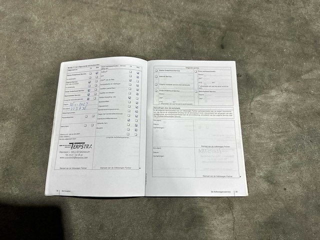 Volkswagen tiguan 2.0 tdi sport&&style 4motion 140pk 2011 (origineel-nl), 74-pnh-9 - afbeelding 28 van  30