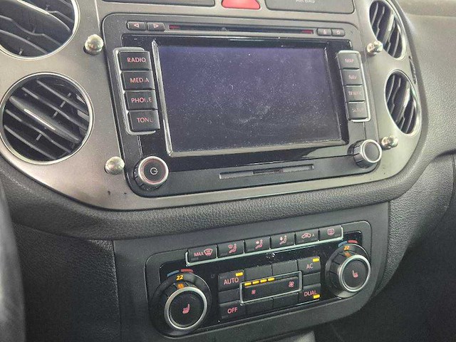 Volkswagen tiguan 2.0 tdi sport&style, 6-stt-42 - afbeelding 2 van  10