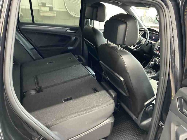 Volkswagen tiguan 2.0 tsi 4motion r-line 2x 230pk automaat 2020 - afbeelding 18 van  18