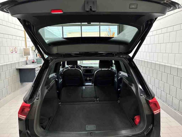 Volkswagen tiguan 2.0 tsi 4motion r-line 2x 230pk automaat 2020 - afbeelding 3 van  18