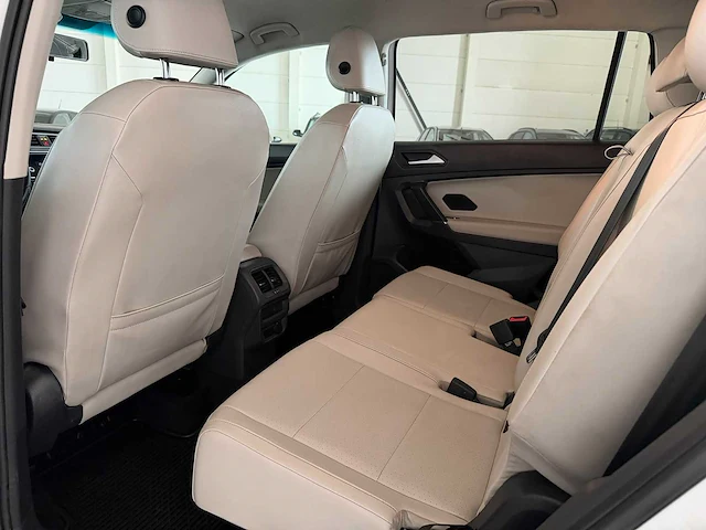 Volkswagen tiguan 2.0 tsi r-line | 11-08-96 i - afbeelding 4 van  28