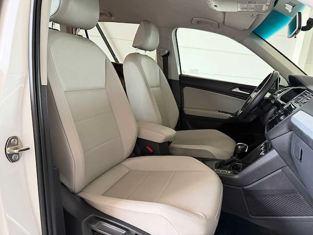 Volkswagen tiguan 2.0 tsi r-line | 11-08-96 i - afbeelding 14 van  28