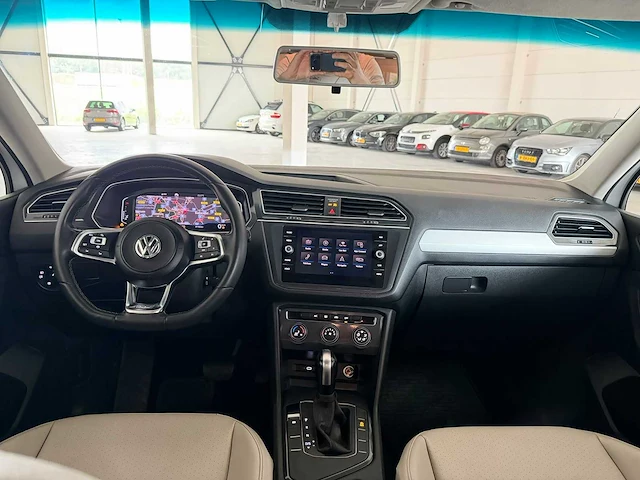 Volkswagen tiguan 2.0 tsi r-line | 11-08-96 i - afbeelding 26 van  28