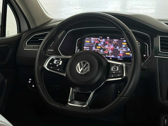 Volkswagen tiguan 2.0 tsi r-line | 11-08-96 i - afbeelding 27 van  28