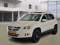 Volkswagen tiguan 2.0 tsi sport&st.4m * 40-jvg-7