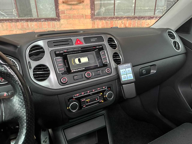 Volkswagen tiguan 2.0 tsi sport&style 4matic r-line 170pk 2010, 21-kjr-3 youngtimer - afbeelding 20 van  45