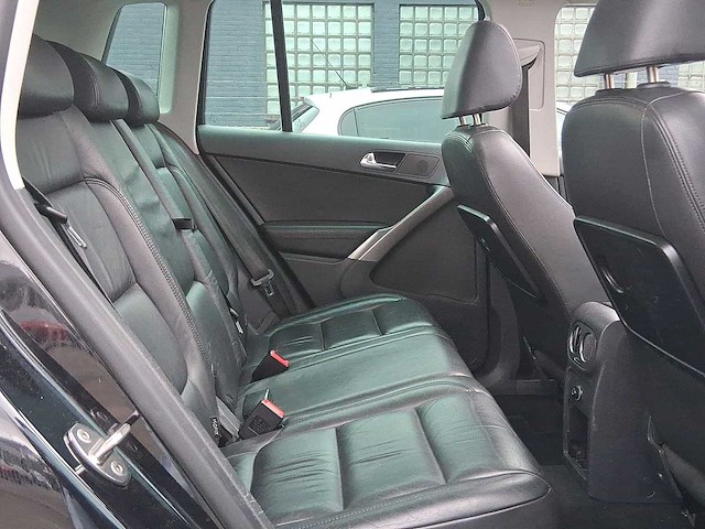 Volkswagen tiguan 2.0 tsi sport&style 4motion 2008 | 26-gvb-5 - afbeelding 17 van  29