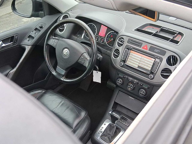 Volkswagen tiguan 2.0 tsi sport&style 4motion 2008 | 26-gvb-5 - afbeelding 18 van  29