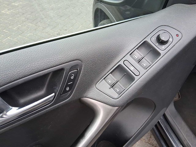 Volkswagen tiguan 2.0 tsi sport&style 4motion 2008 | 26-gvb-5 - afbeelding 4 van  20