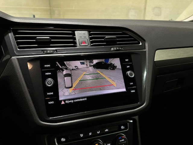 Volkswagen tiguan allspace 1.5 tsi comfortline business -automaat- 150pk 2020, j-620-st - afbeelding 24 van  44
