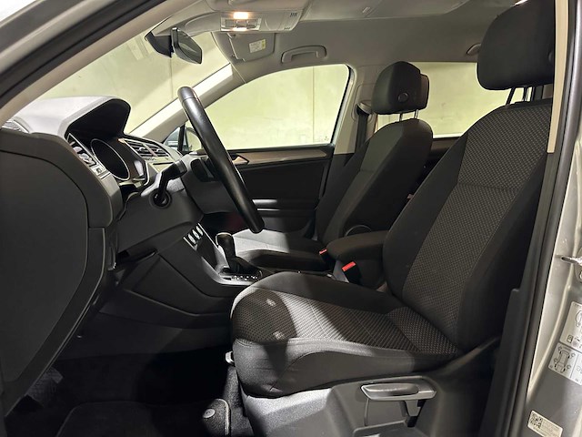 Volkswagen tiguan allspace 1.5 tsi comfortline business -automaat- 150pk 2020, j-620-st - afbeelding 27 van  44