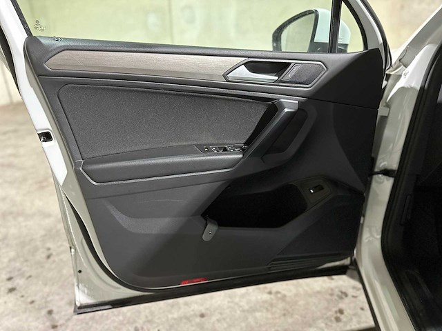 Volkswagen tiguan allspace 1.5 tsi comfortline business 7p. 150pk 2021 (origineel-nl+1e eigenaar), k-970-rk - afbeelding 28 van  45