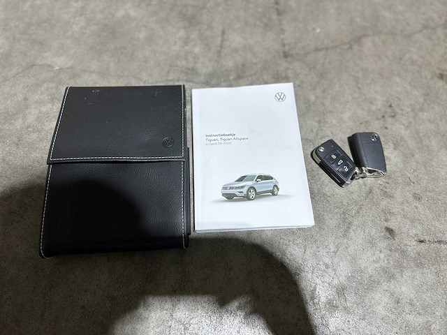 Volkswagen tiguan allspace 1.5 tsi comfortline business 7p. 150pk 2021 (origineel-nl+1e eigenaar), k-970-rk - afbeelding 40 van  45